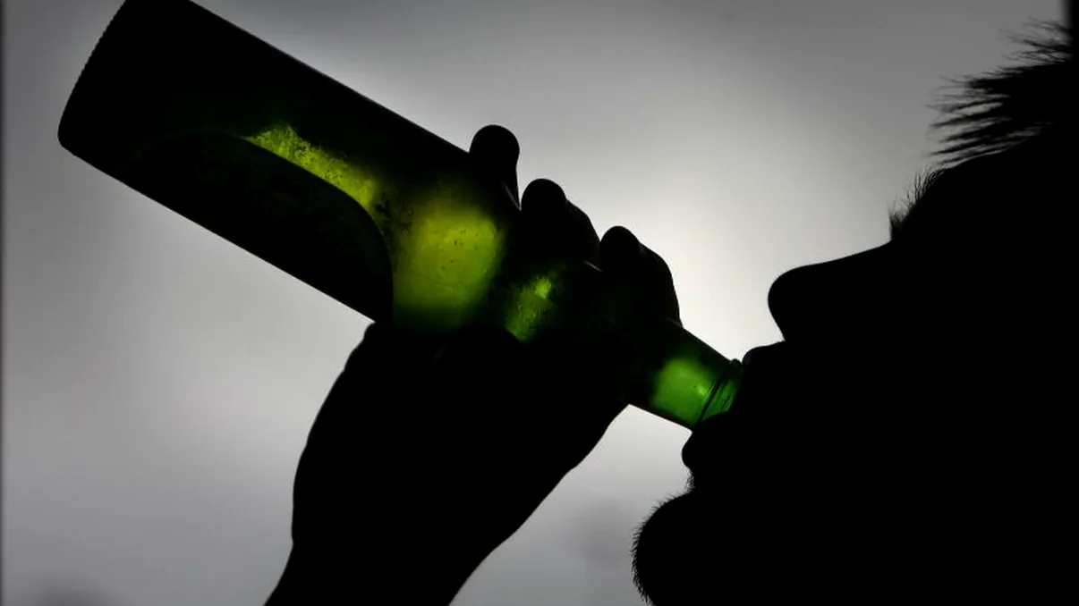 Această brățară inteligentă detectează nivelul de alcool din sânge