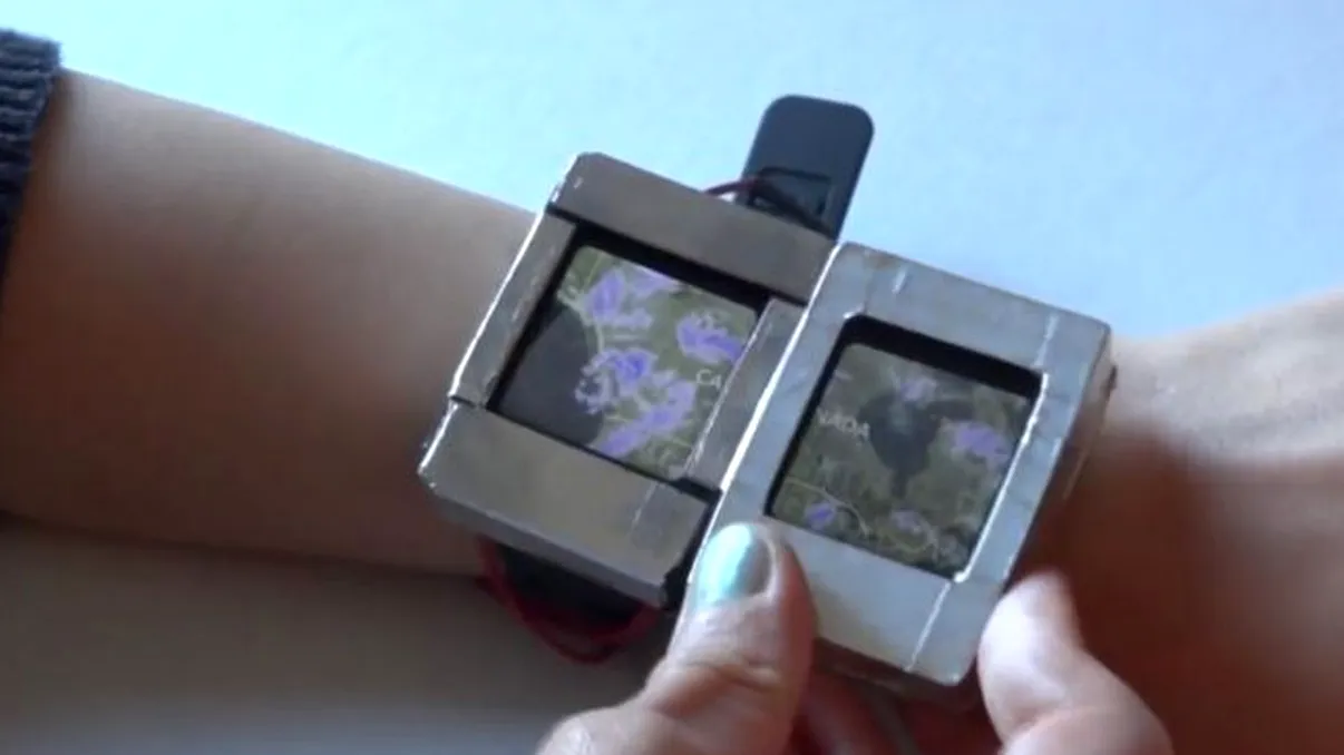 Doppio: Smartwatch-ul cu două ecrane nu este foarte atrăgător, ci doar util