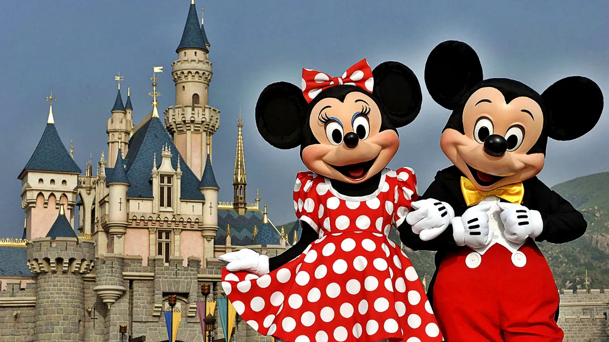 Disney vrea să fotografieze picioarele tuturor vizitatorilor din parcurile sale de distracție