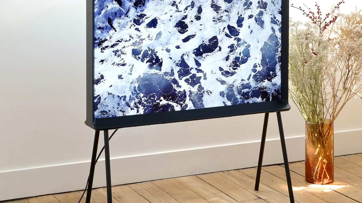 Serif TV: Cel mai ciudat televizor Samsung are un preț exorbitant