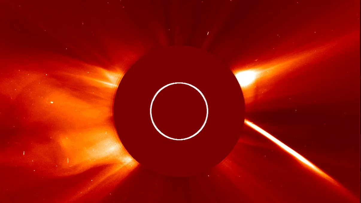 O cometă gigantică a fost nimicită de Soare