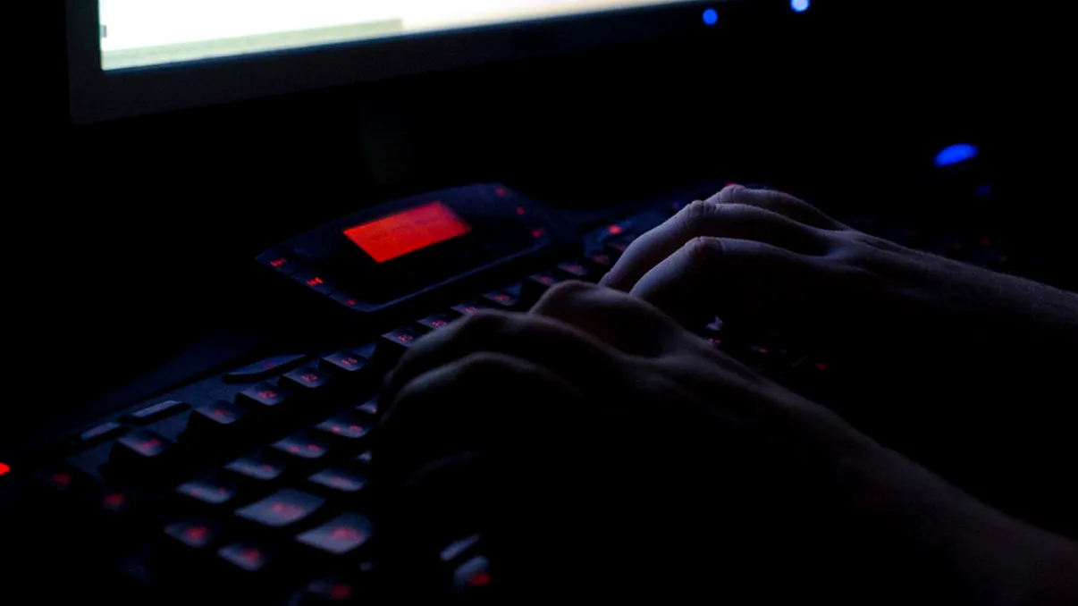 Cați bani câștigă hackerii de pe urma datelor tale