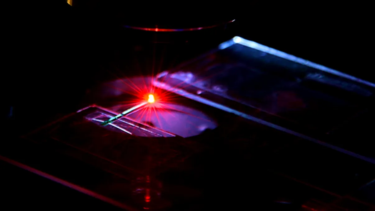 Medicii s-ar putea folosi de laser pentru a identifica tumorile