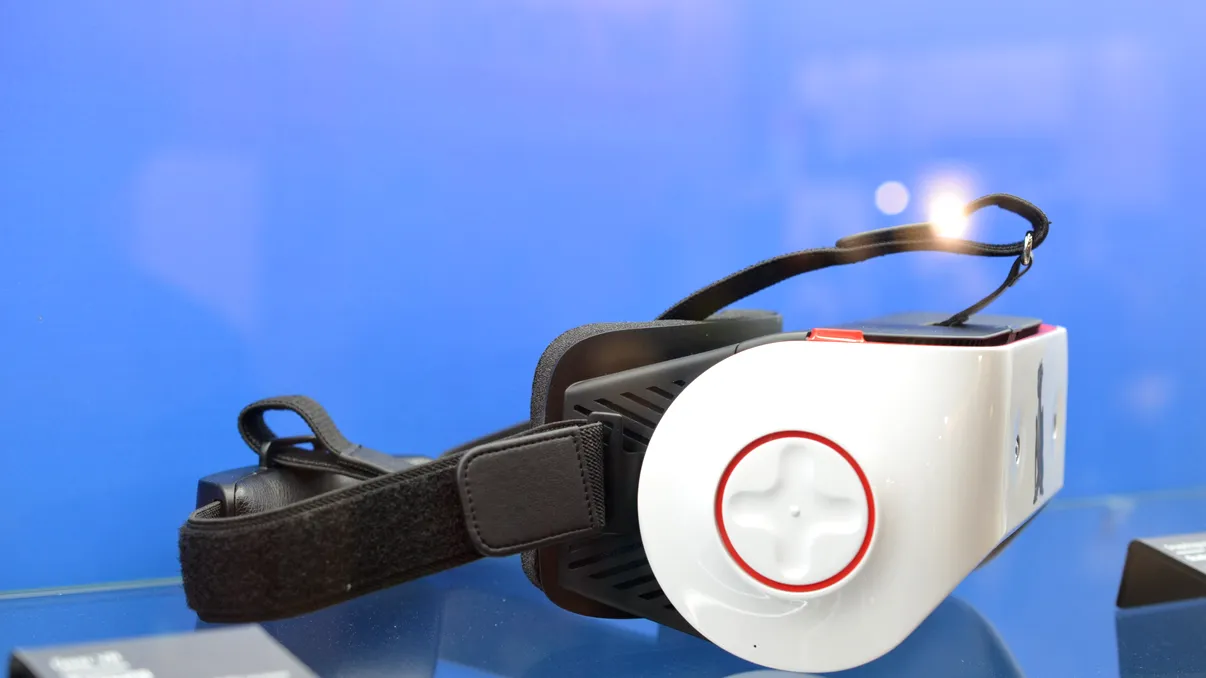 IFA 2016: Qualcomm lansează primii săi ochelari pentru realitate virtuală