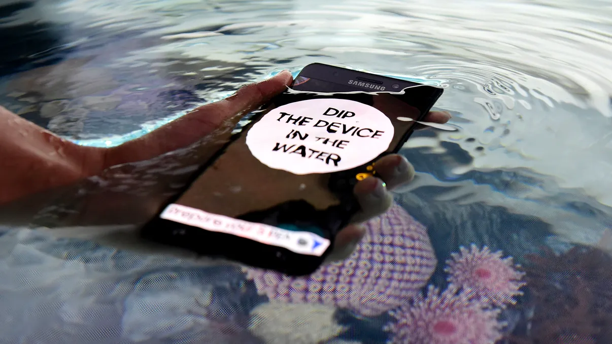 Chinezii au singurul Galaxy Note 7 care nu explodează