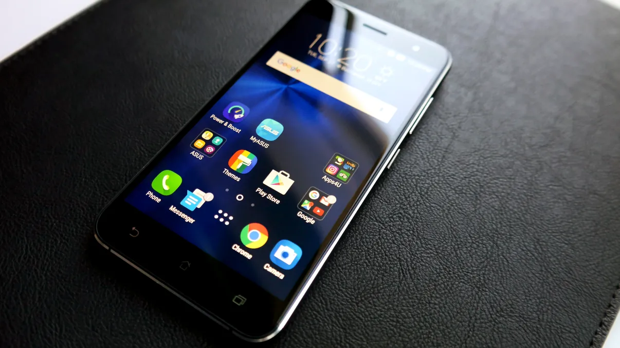 ASUS Zenfone 3 promite eleganță și performanțe surprinzătoare [REVIEW]