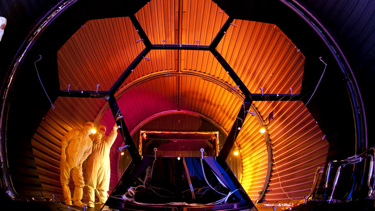 Cel mai mare telescop din spațiu va fi construit de roboți