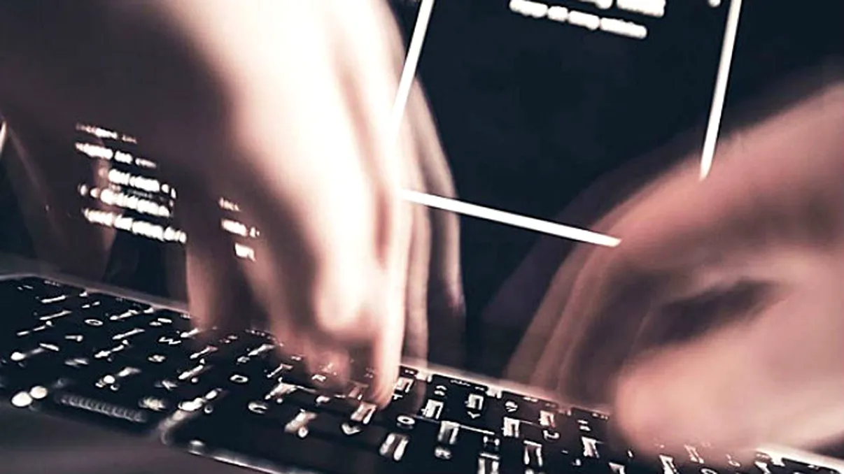 Emiratele Arabe angajează o armată de hackeri ca să-și spioneze cetățenii