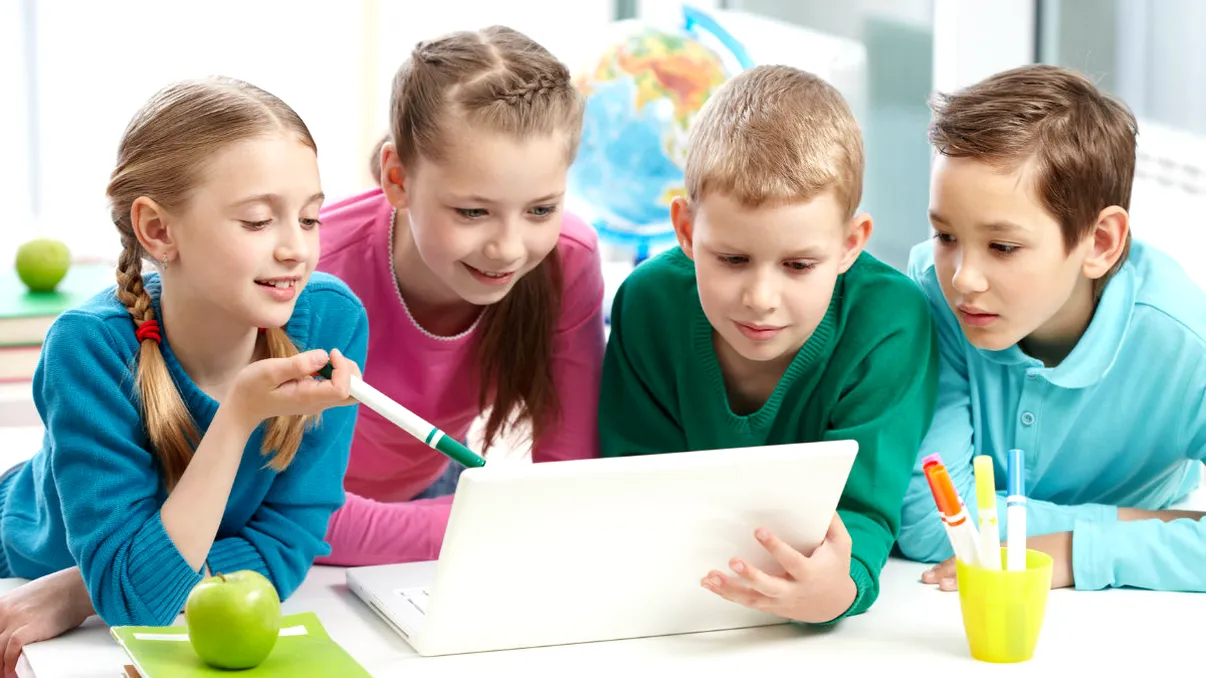 Cum încearcă România să atragă copiii în domeniul securității cibernetice