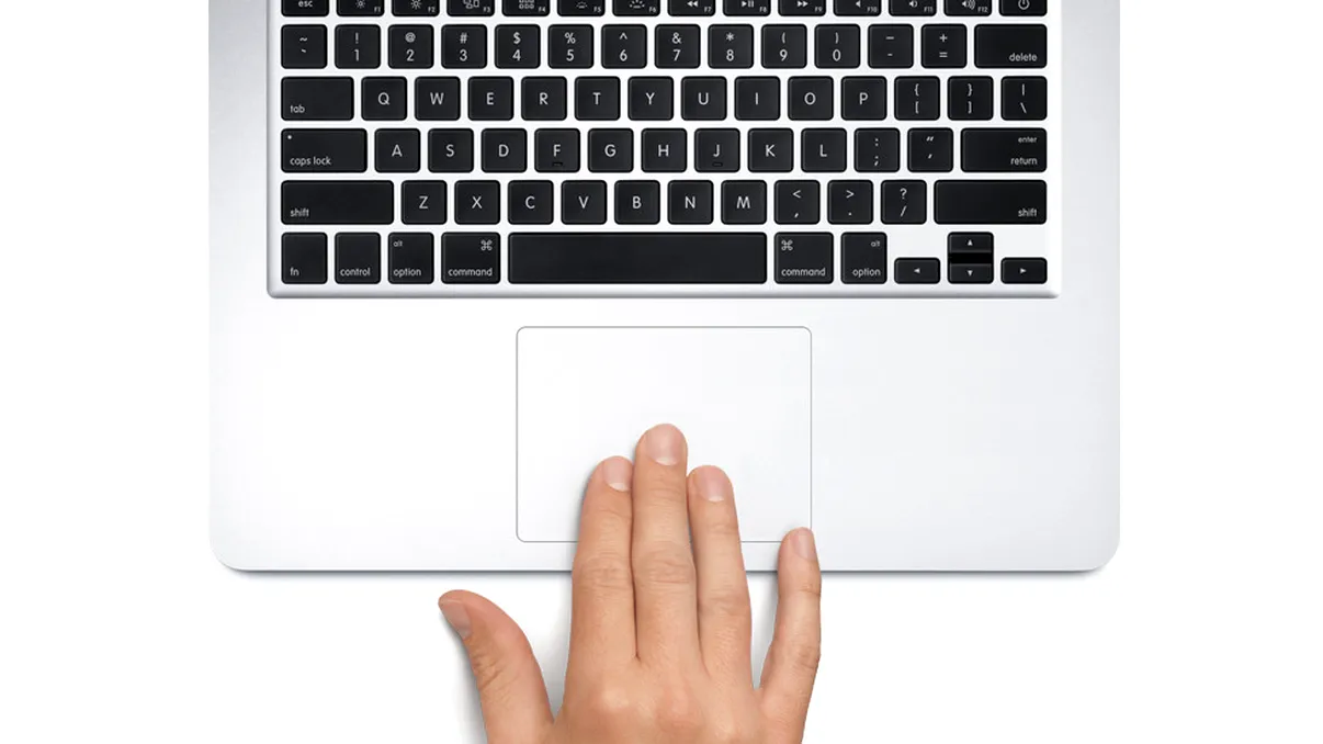 Cum ”tragi” o fereastră sau un fișier pe Mac, folosind trei degete