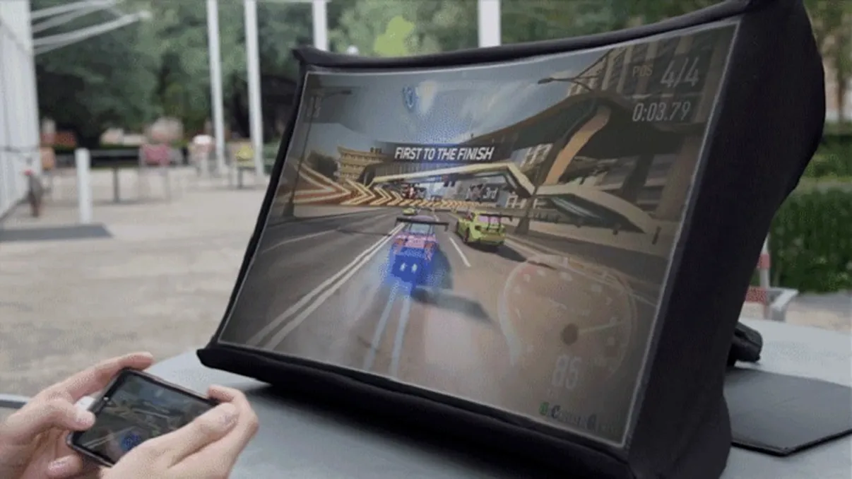 Acesta este ecranul portabil care se deschide ca o umbrelă [VIDEO]