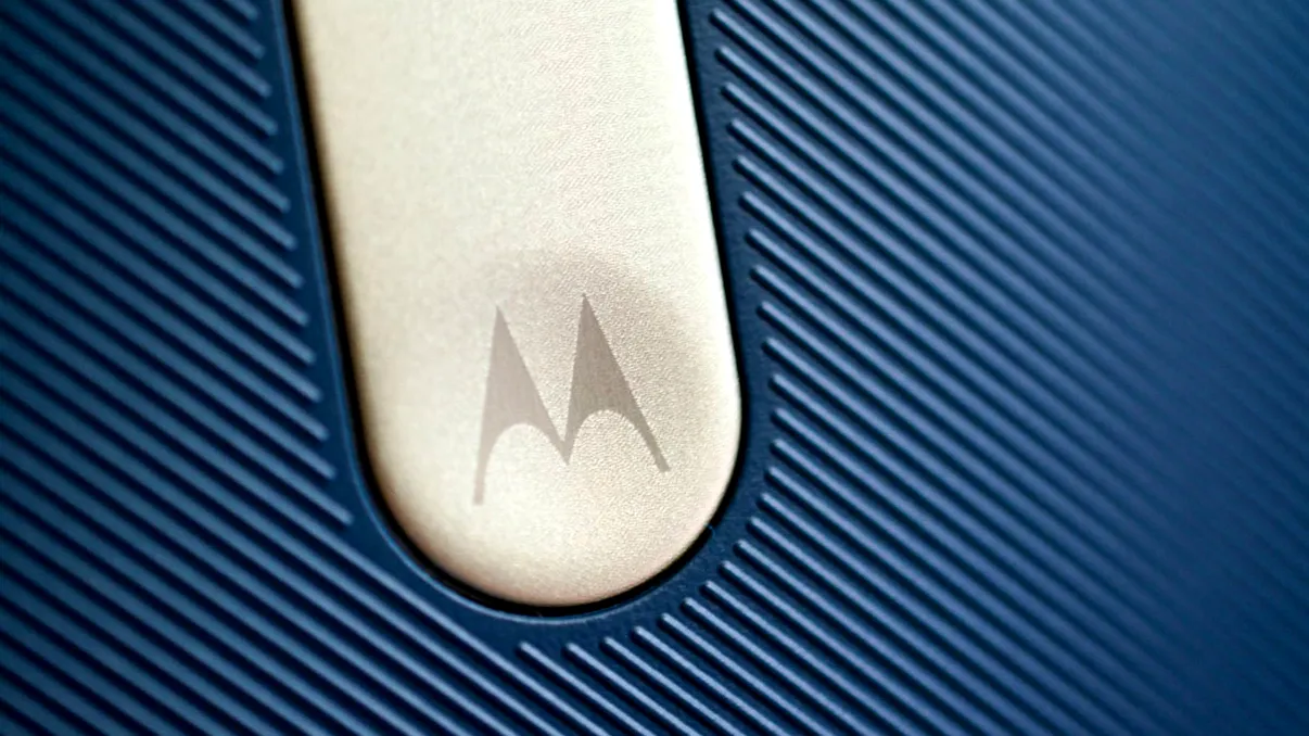 Primele imagini cu viitorul telefon Moto X