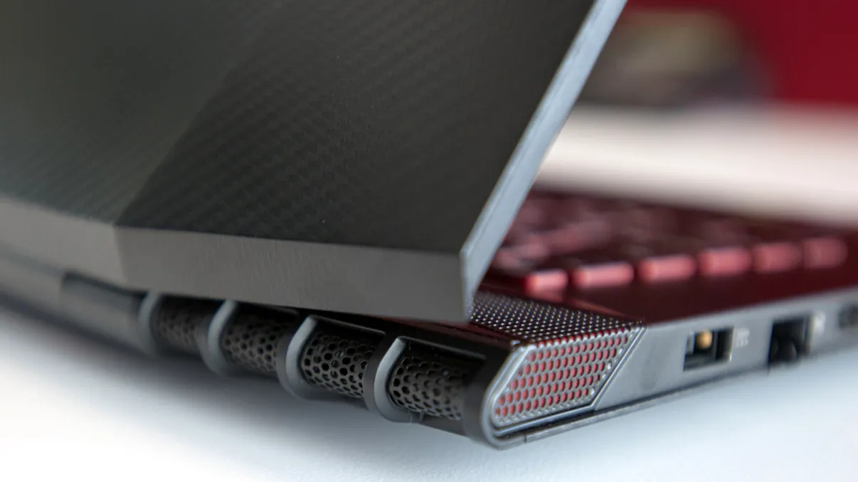 Oferte eMAG: reduceri la laptopuri de gaming