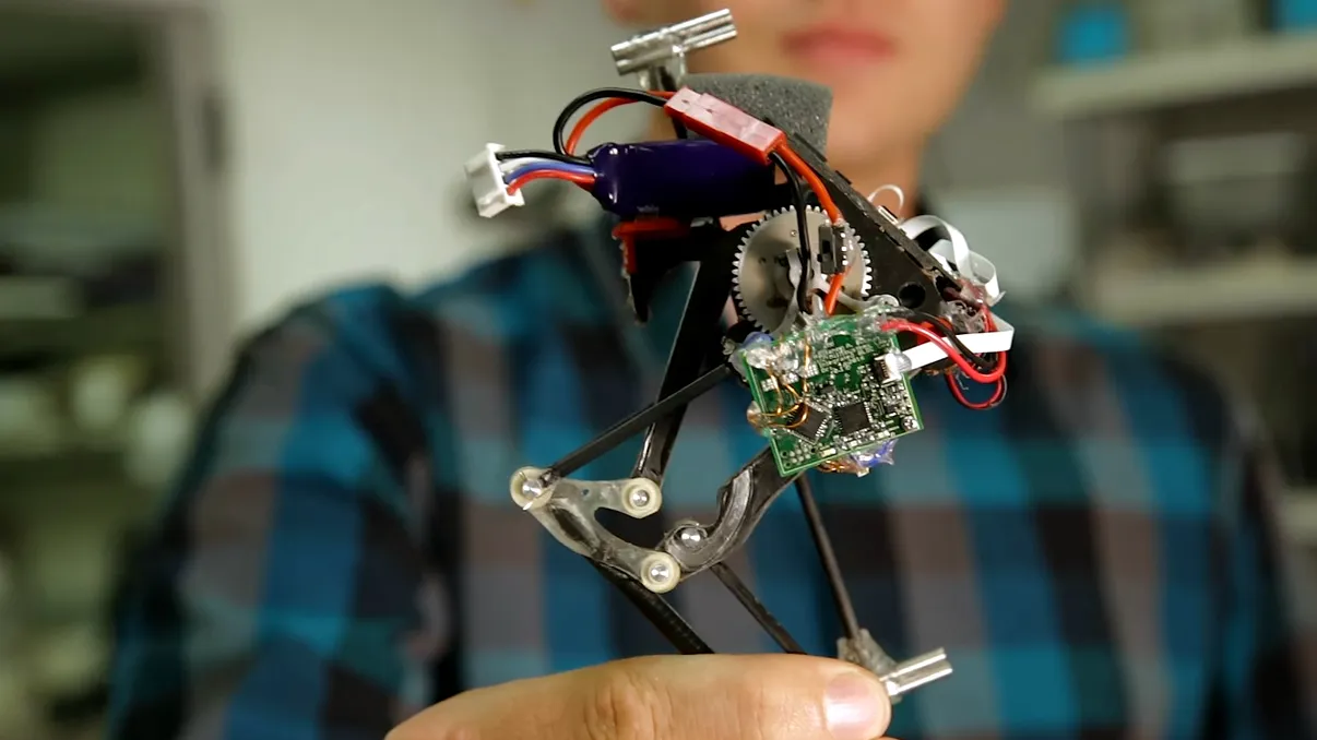 Americanii au construit un robot care poate sări