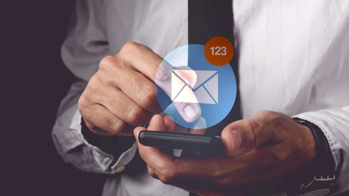 Angajații din această țară pot ignora mail-urile angajatorului în afara programului de lucru