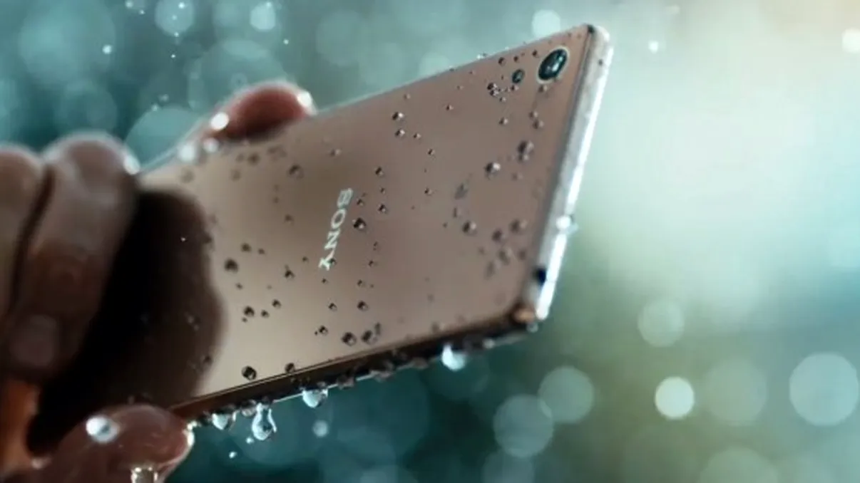 eMAG: gadget-uri care să nu-ți lipsească la proteste