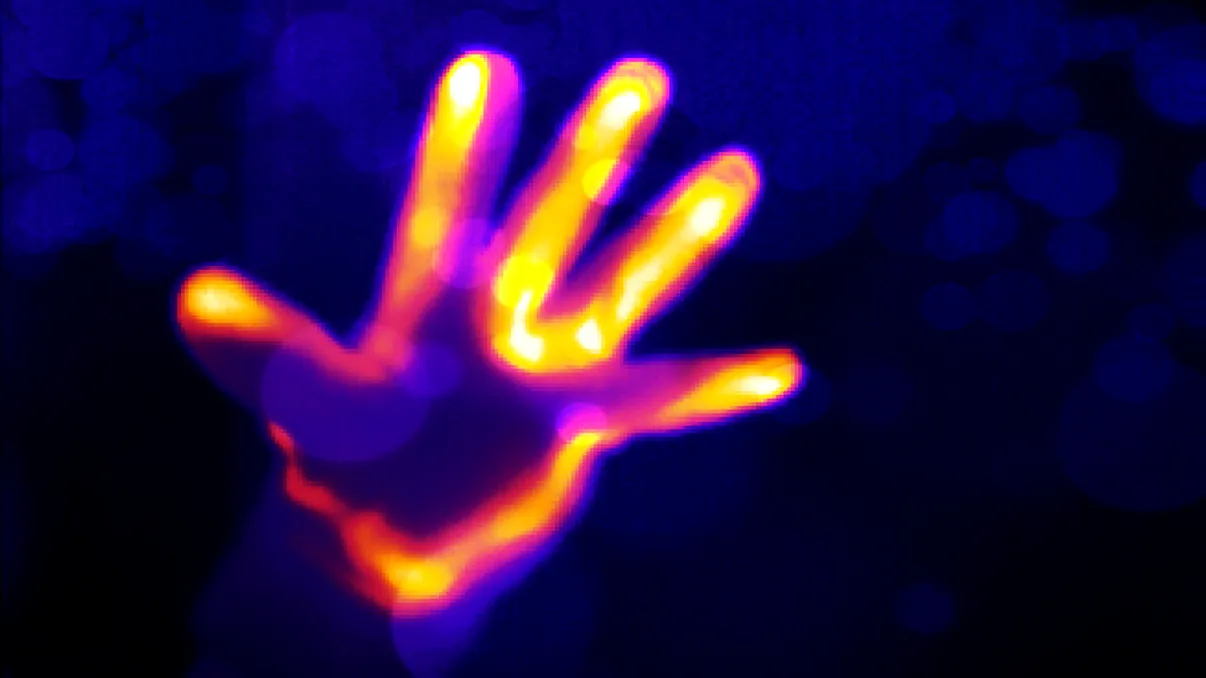 Oferte eMAG: Trei gadgeturi care te ajută să supraviețuiești în ”iadul alb”