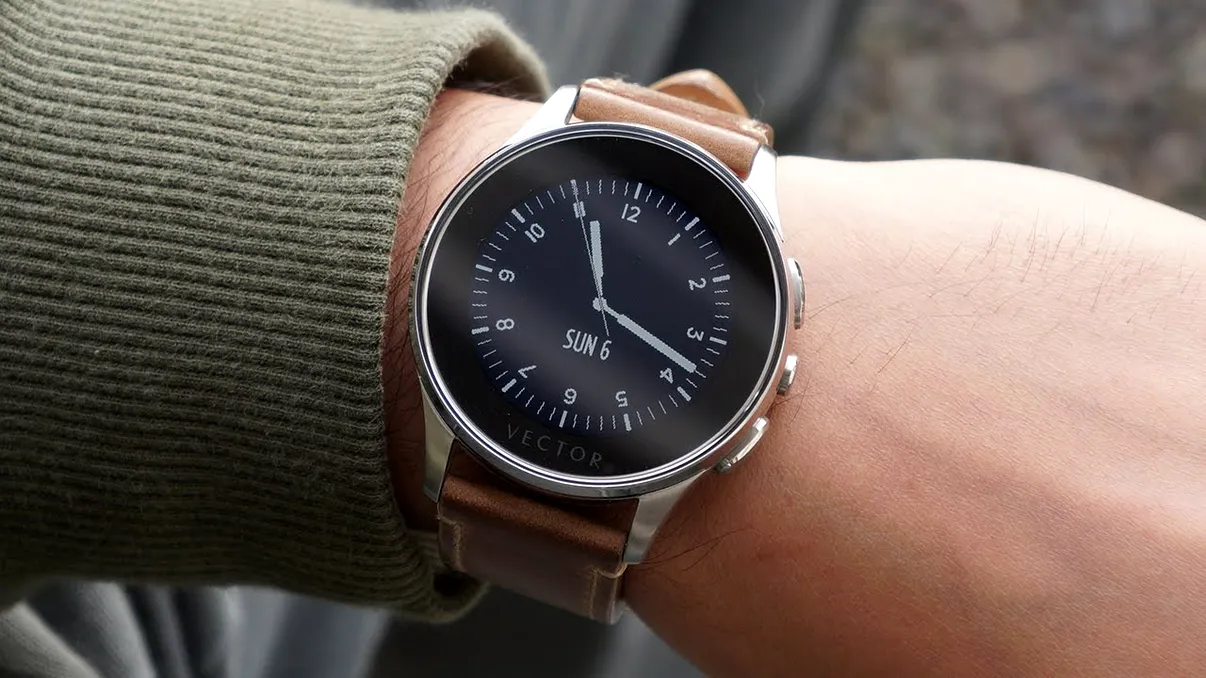 Vector Watch, cumpărat de Fitbit: care este viitorul smartwatch-ului gândit de români
