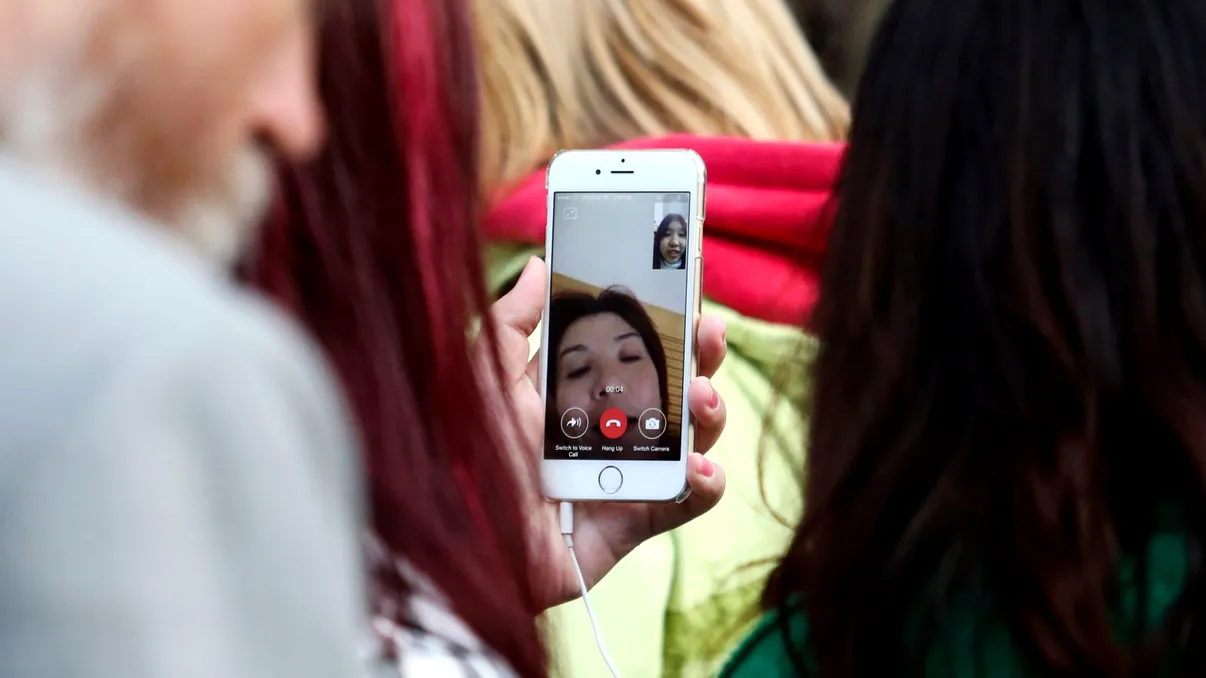 Apple face o investiție importantă în recunoaștere facială