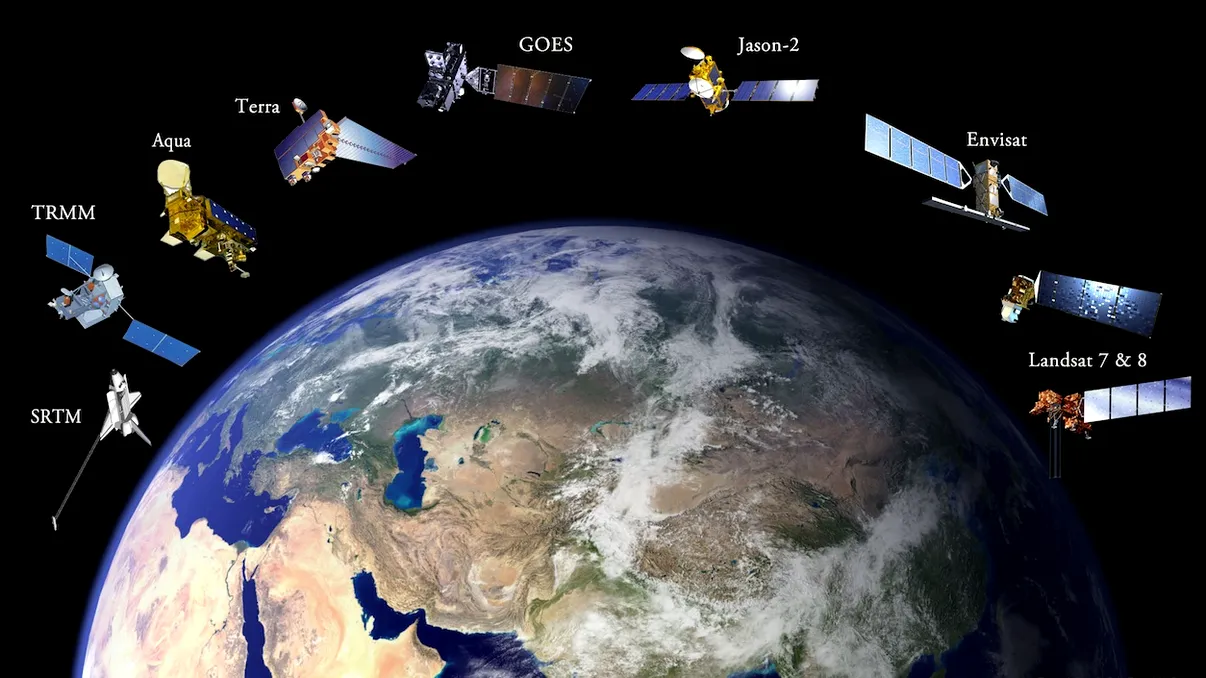 Cum arată harta interactivă a tuturor sateliților de pe orbita Pământului