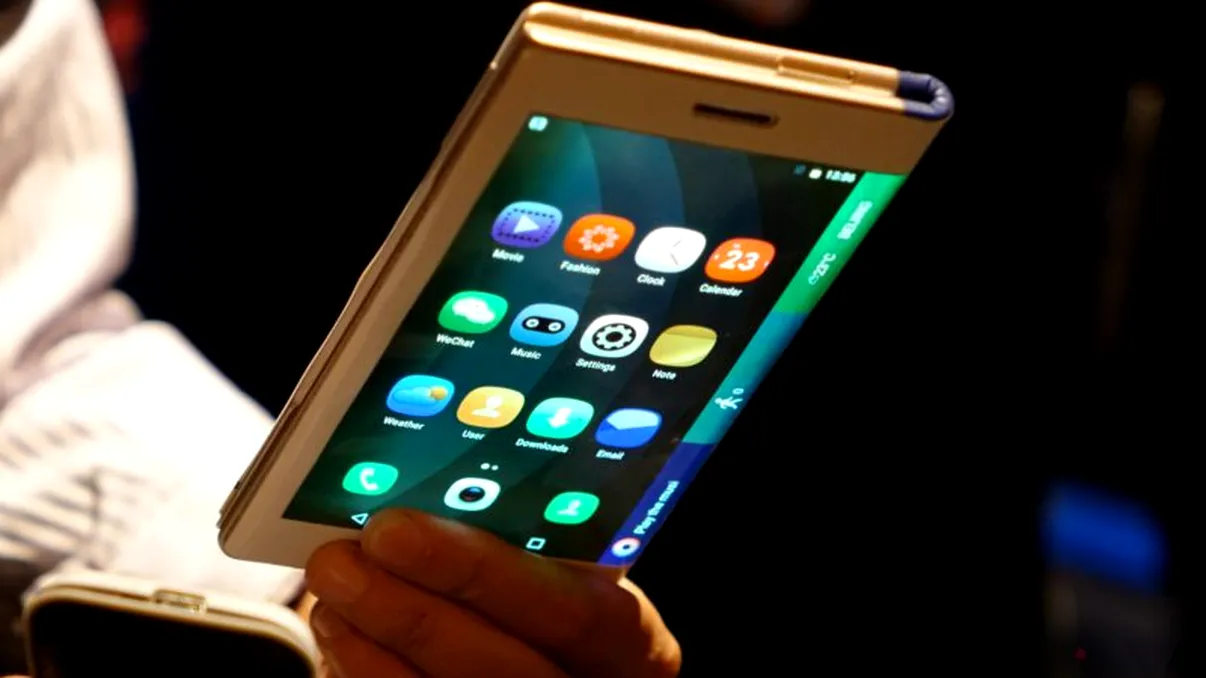 Samsung nu va începe prea curând producția telefoanelor pliabile