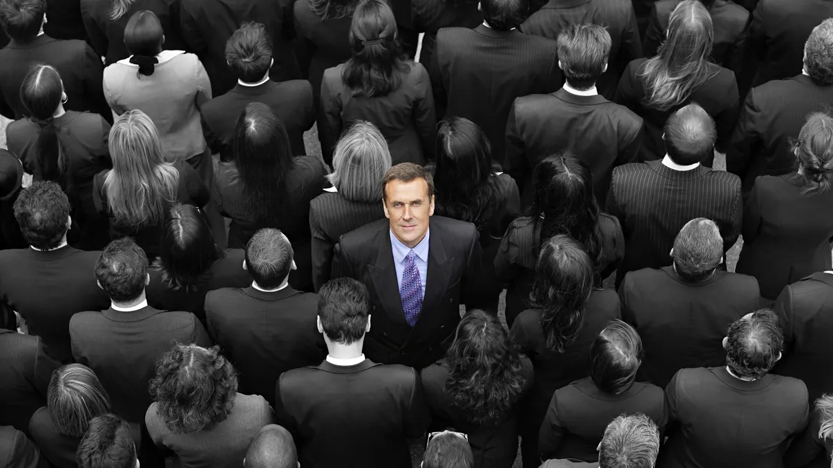 Cât de importantă este carisma în evaluarea unui bun lider