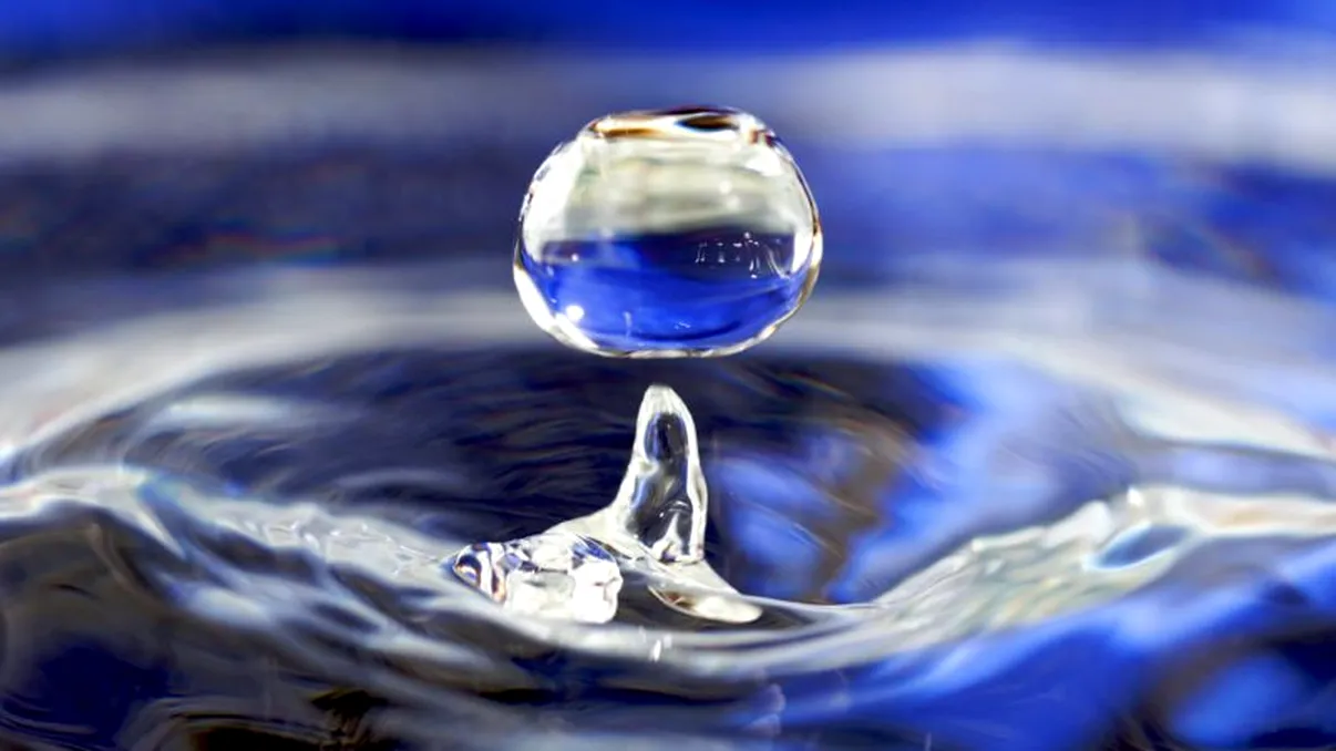 Cercetătorii au descoperit că apa poate exista într-o nouă formă