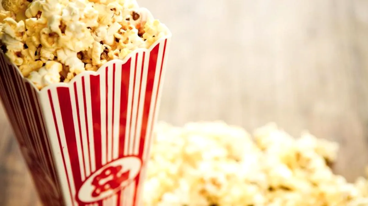 Istoria popcornului: Cum a devenit gustarea apreciată de toată lumea