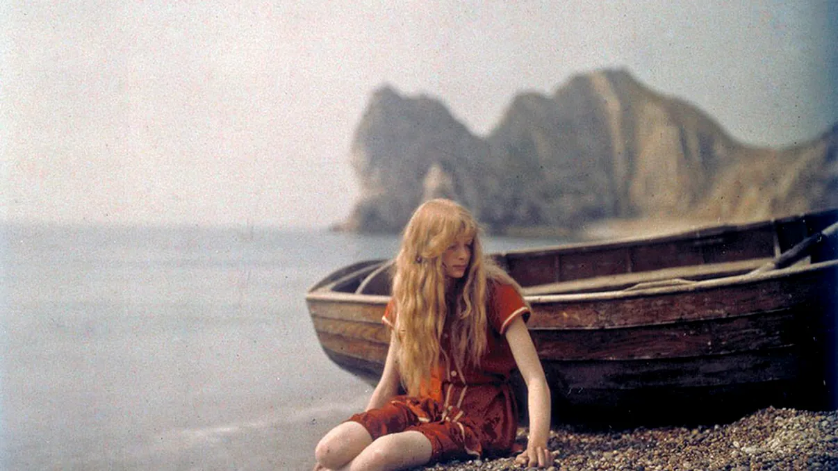 Unele dintre cele mai vechi fotografii color ne arată imaginea lumii de acum 100 de ani