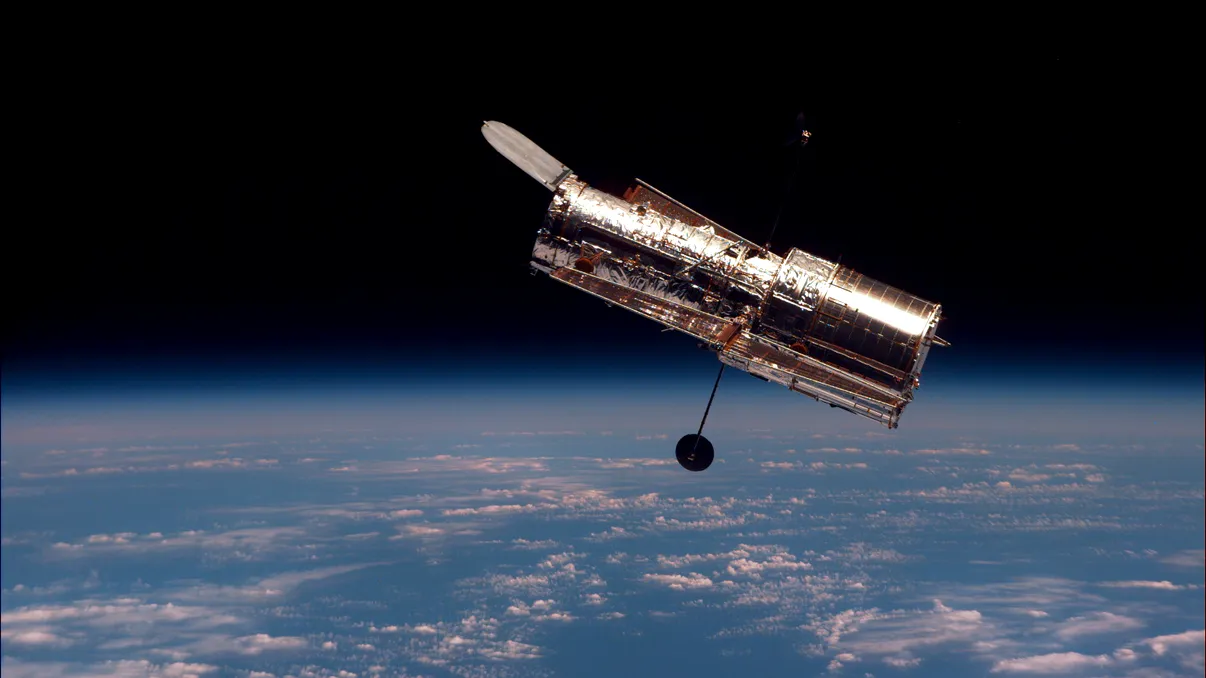NASA vrea să trimită în spațiu un telescop care se asamblează singur