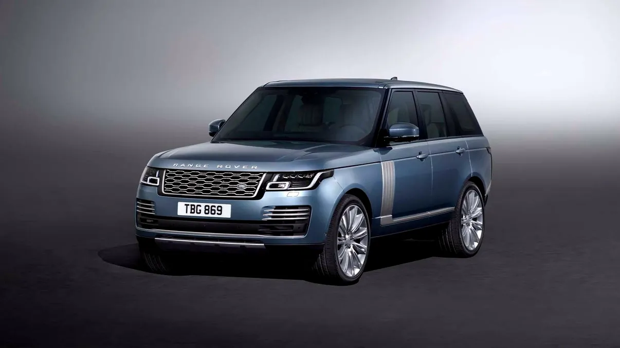 Range Rover PHEV este primul hibrid al companiei și arată spectaculos