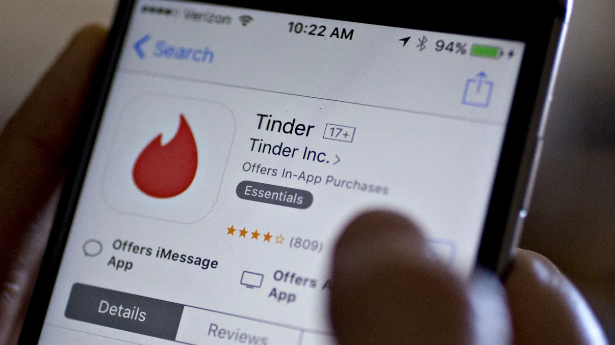 Tinder te cunoaște înfricoșător de bine și ar trebui să te îngrijorezi