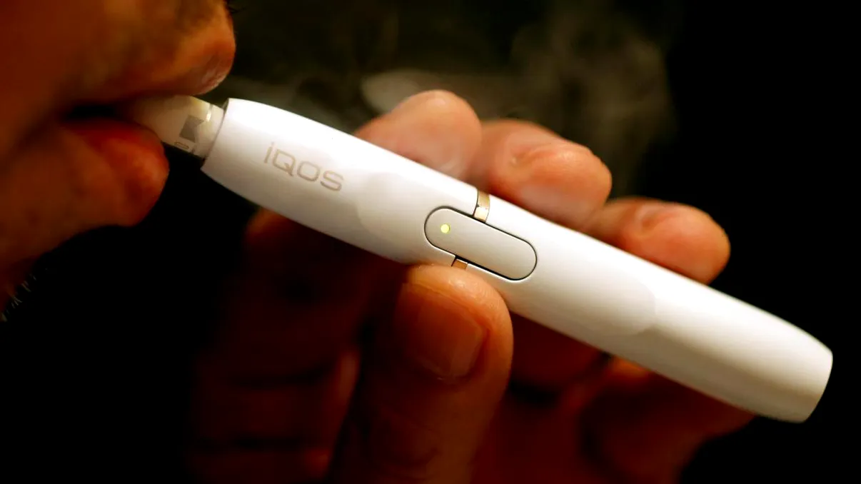 Tehnologia IQOS pentru fumători prezintă riscuri care îți afectează sănătatea
