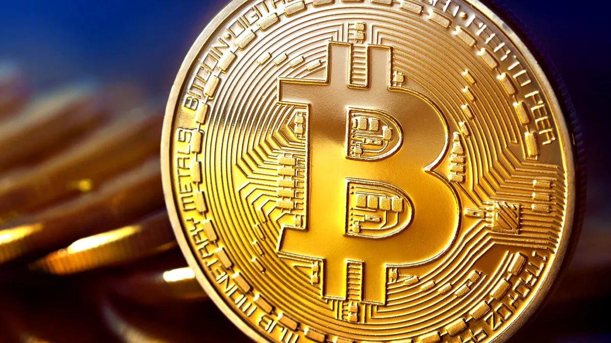 Bitcoin se duce în cap, iar Facebook și Google sunt de vină