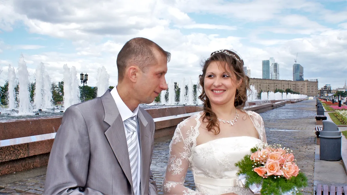 „Mă însoară mama” îți arată că România e o țară crescută sub fusta mamei