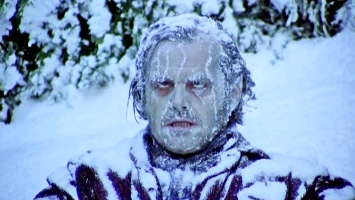 De ce oamenii răcesc mult mai ușor când este frig afară