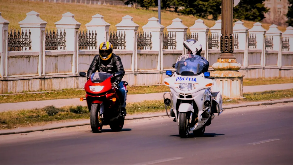 Poliția Română vrea să știi că folosește Waze și nu te lasă să scapi