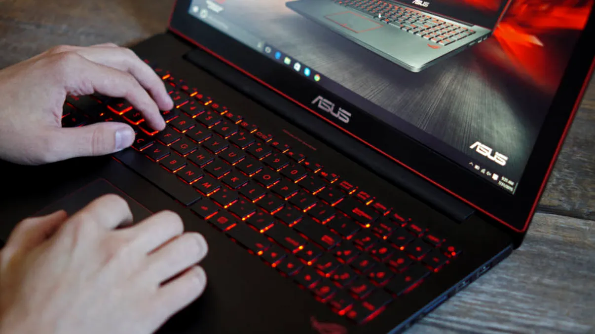 eMAG: laptopuri de gaming la prețuri bune