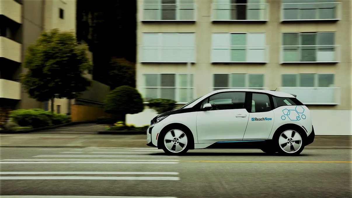 BMW lansează un serviciu care să concureze cu Uber