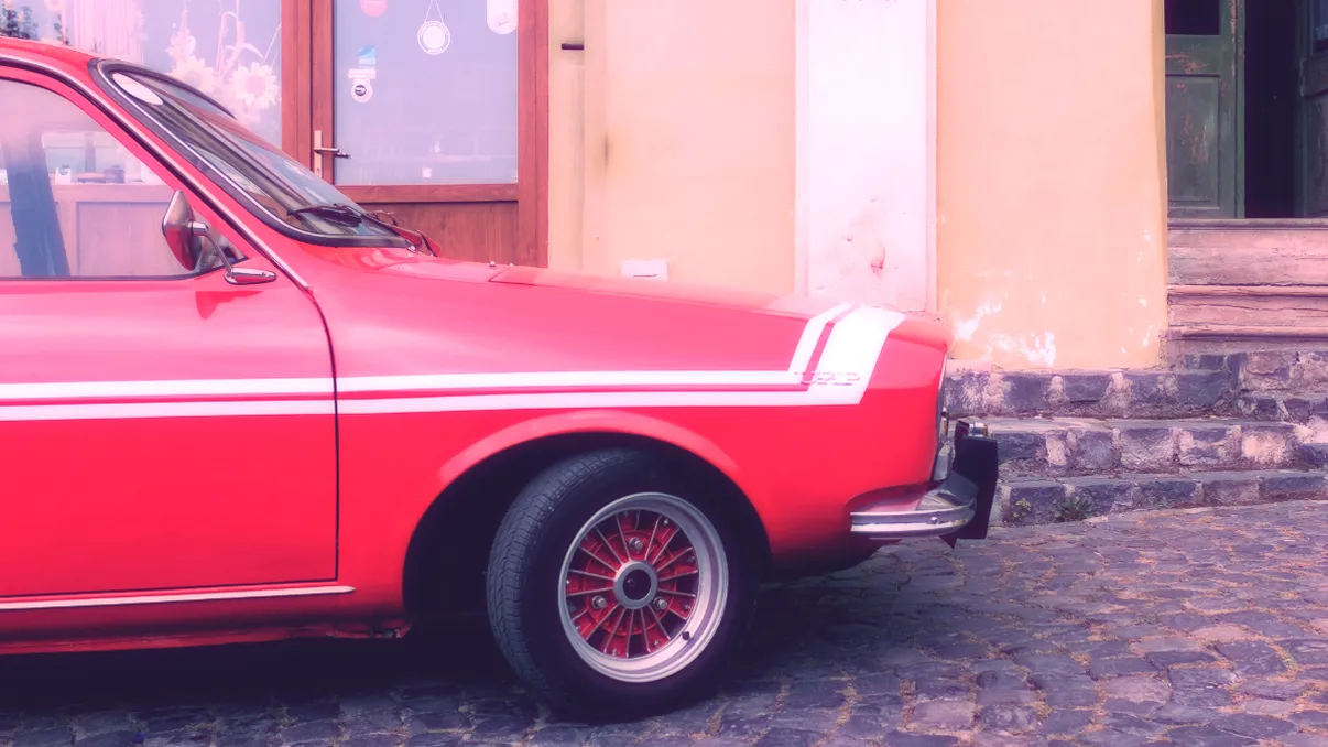Cum e folosită Dacia ca să descoperi București așa cum era în comunism