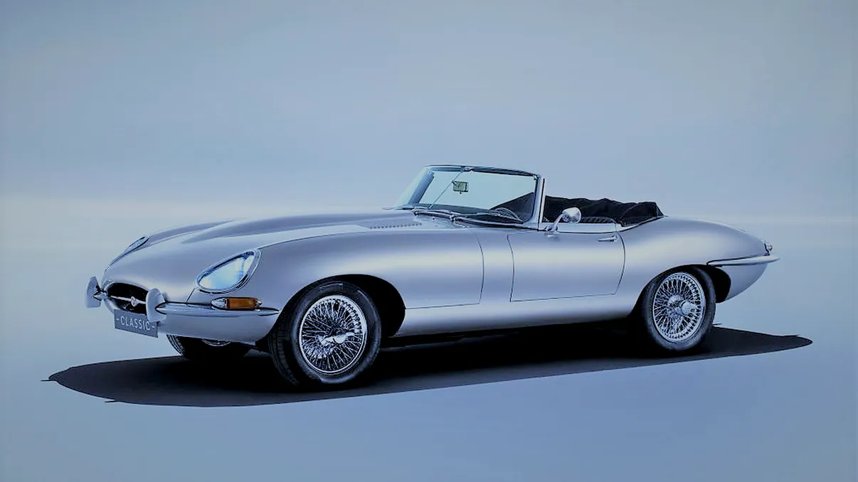 Jaguar a convertit o mașină clasică într-una electrică, iar rezultatul e superb