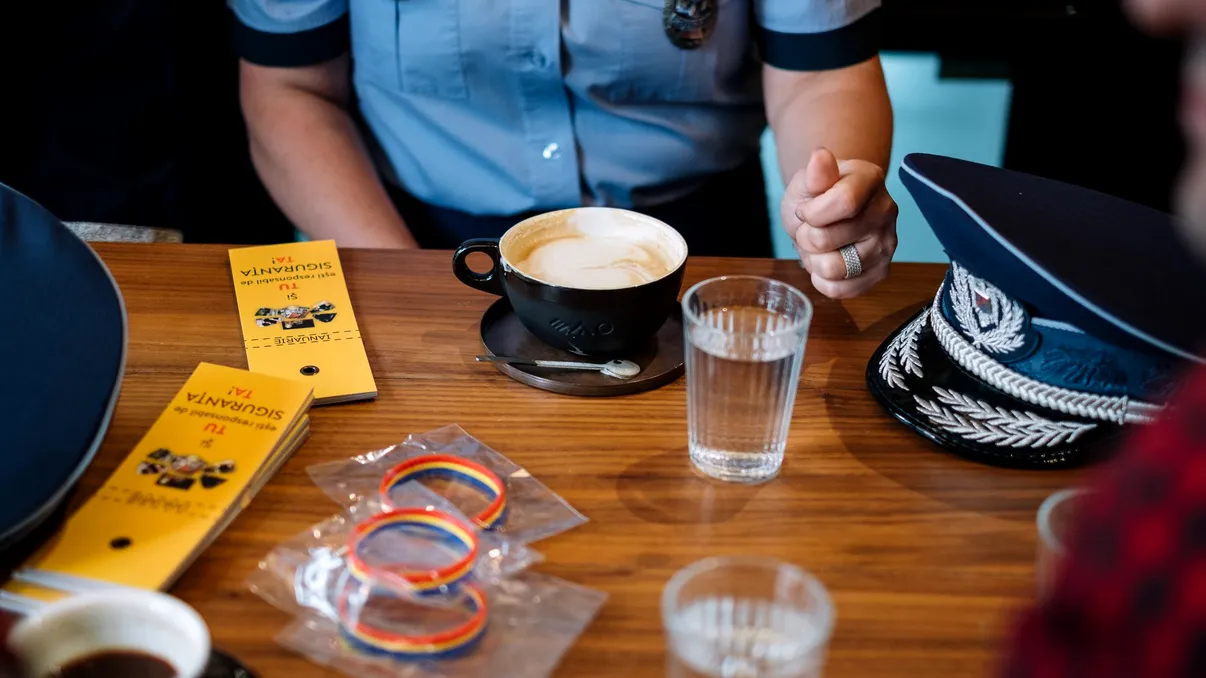 Polițista din Vaslui care nu vrea critici de la „pulifricii” din România