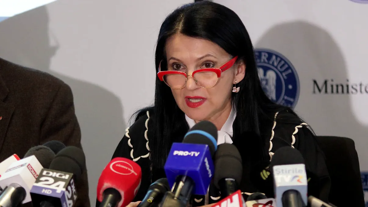 Cenzura comunistă: Medicii nu mai pot vorbi cu presa, fără acordul Ministerului Sănătății