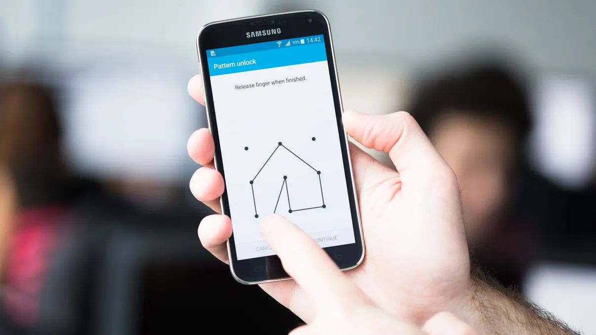 Metoda inedită prin care-ți poate fi furat modelul de deblocare a telefonului