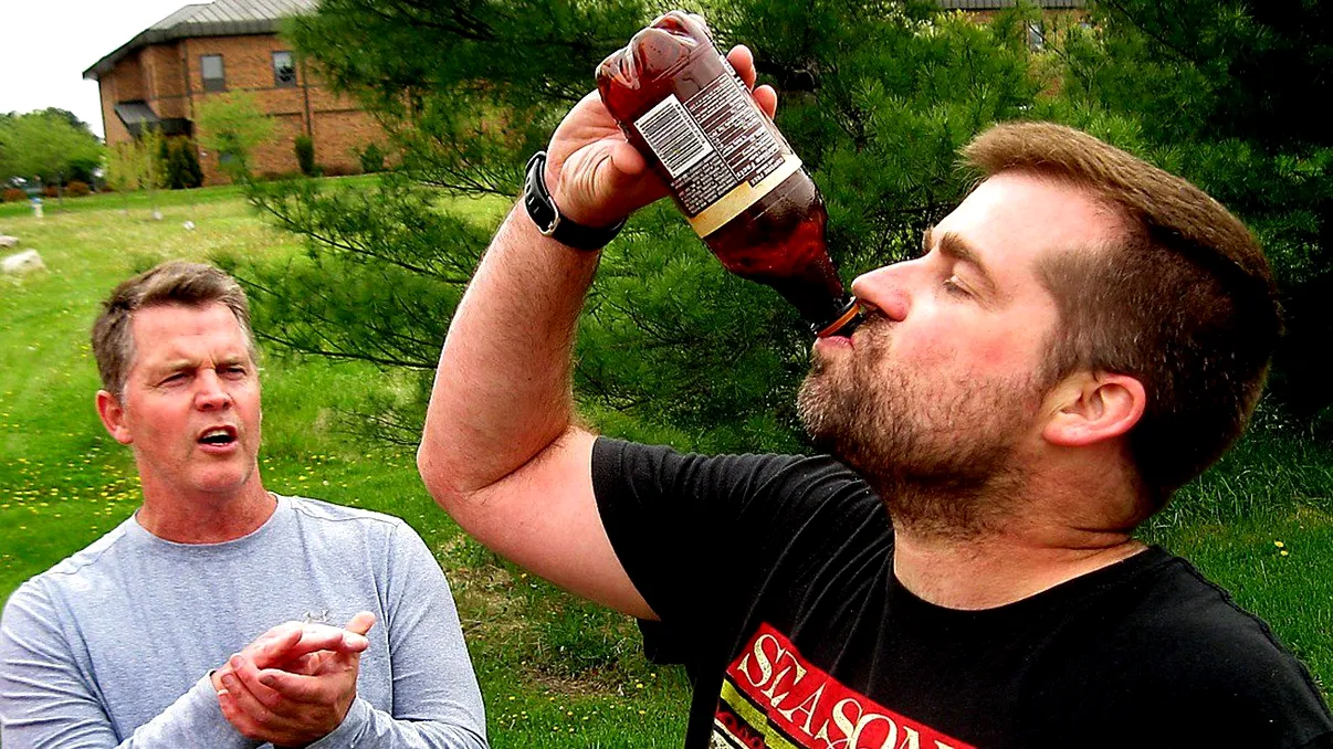 Ce boli poți să iei când bei apă după altcineva și nu știi cât de sănătos e