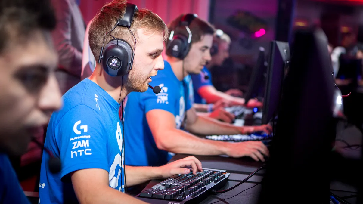 Compania care a strâns milioane de dolari ca să antreneze gamerii