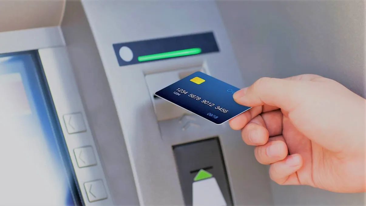 Ce e codul SWIFT și cum te ajută să faci transfer de bani oriunde în lume