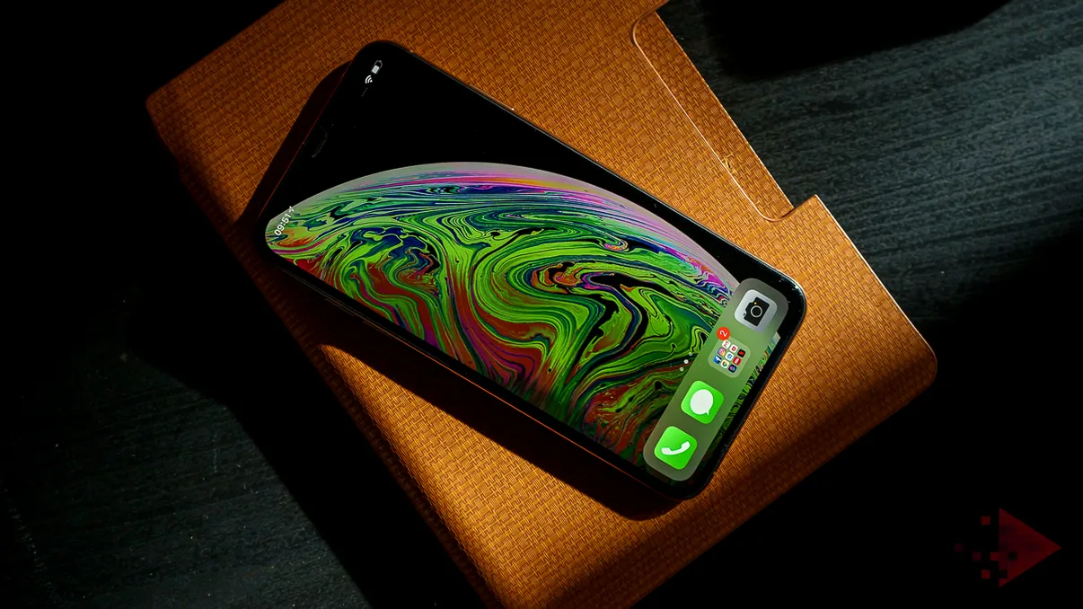 Apple, penalizată de Samsung că a vândut prea puține iPhone-uri