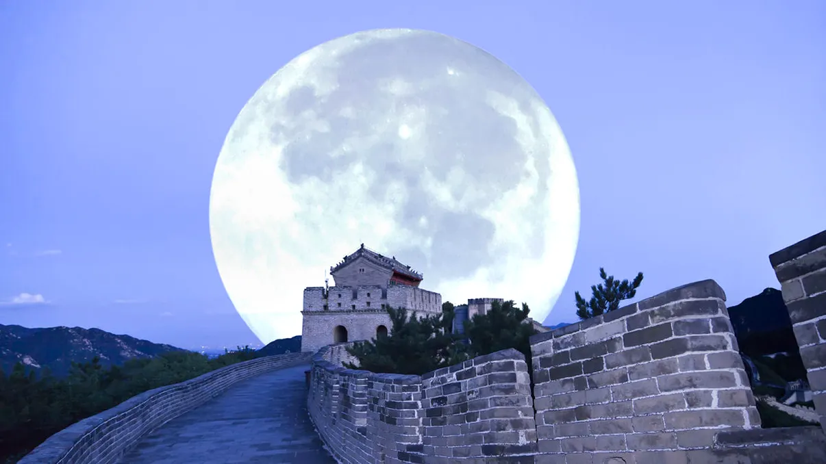 NASA vrea să trimită oameni într-o porțiune înghețată a Lunii