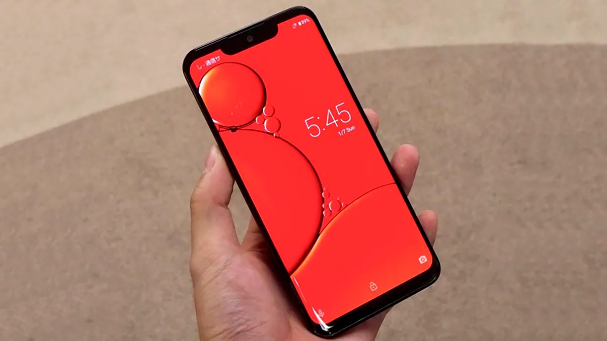 Sharp face un pas important și își lansează primul telefon cu ecran OLED